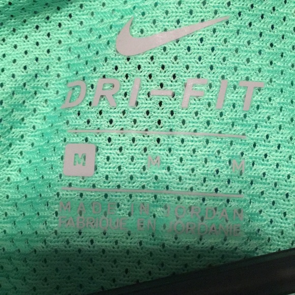 Nike long sleeve - Picture 2 of 3